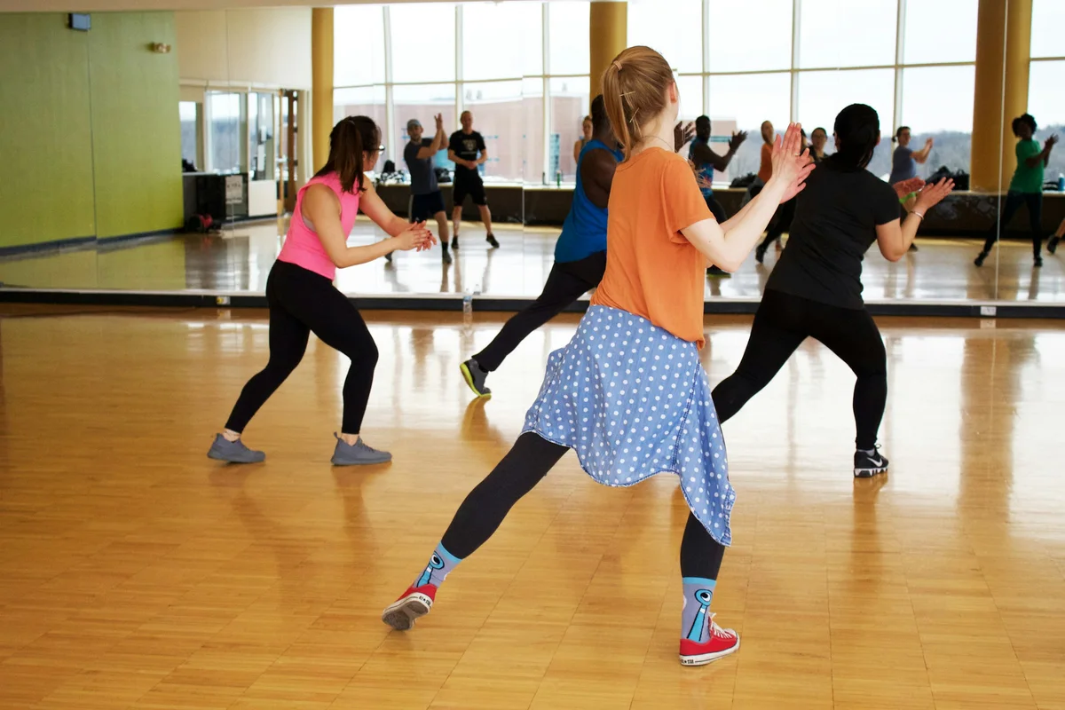 Lớp nhóm Zumba, Aerobic